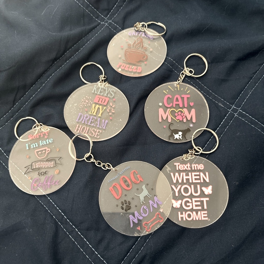 Round Acrylic Keychains – Dog Mom, Cat Mom, Coffee, Keys & More!
